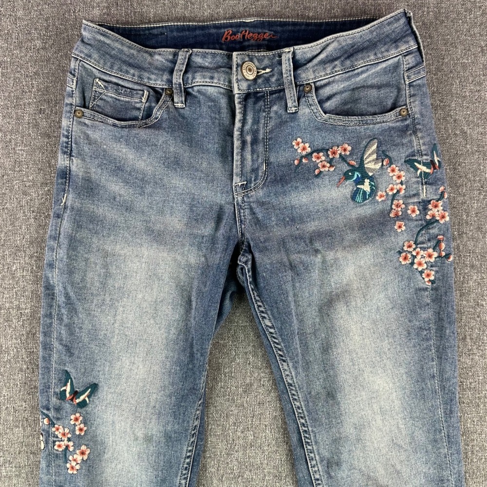 Bootlegger Jeans Womens 26 Skinny Easy HR Blue Embroidered Floral Hummingbird